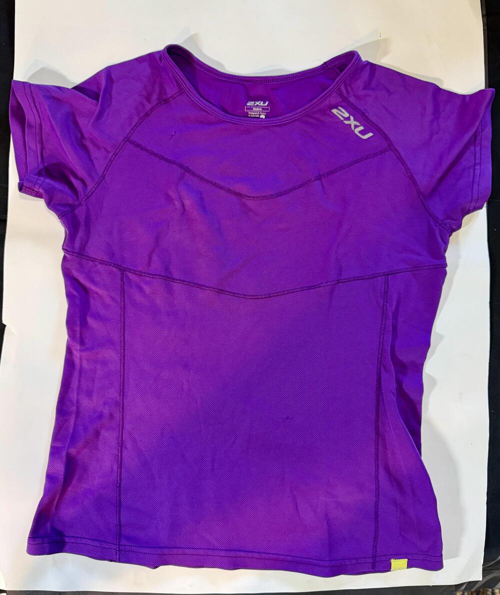2XU Shirt Womens Medium Purple Short Sleeve Running Athletic Top Breathable